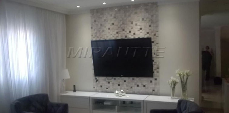 Sobrado de 190m² com 3 quartos em Vila Mazzei