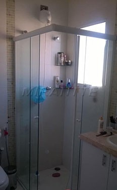 Sobrado de 190m² com 3 quartos em Vila Mazzei