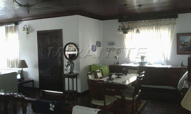 Sobrado de 400m² com 4 quartos em Centro – Mairiporã