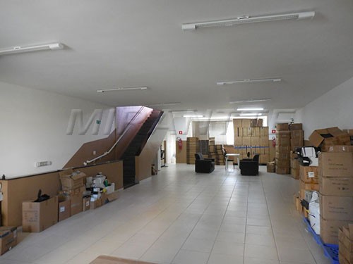 Comercial de 608m² em Imirim