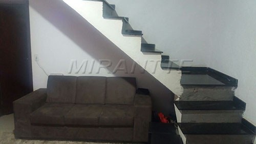 Sobrado de 240m² com 3 quartos em Furnas