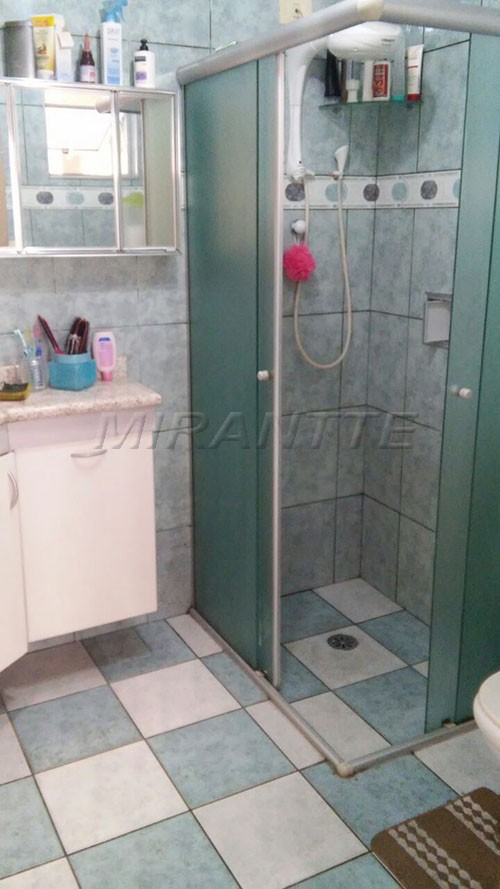 Casa terrea com 2 quartos em Jardim das Rosas