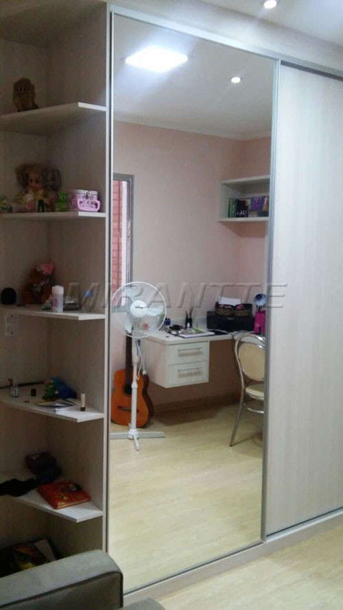 Casa terrea com 2 quartos em Jardim das Rosas