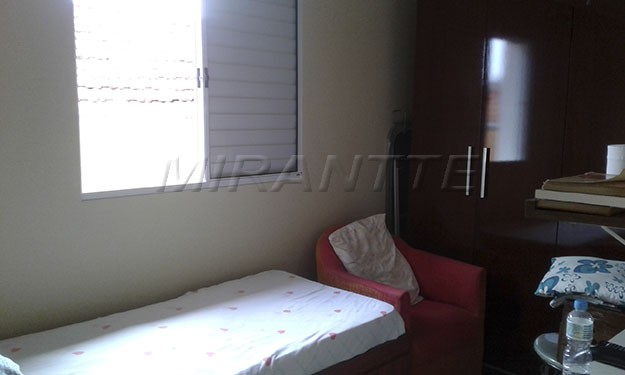 Sobrado de 144m² com 3 quartos em Jardim Peri