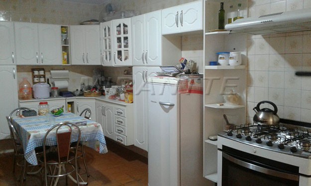 Sobrado de 144m² com 3 quartos em Jardim Peri