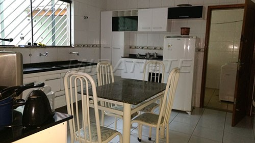 Sobrado de 130m² com 3 quartos em Vila Nova Mazzei