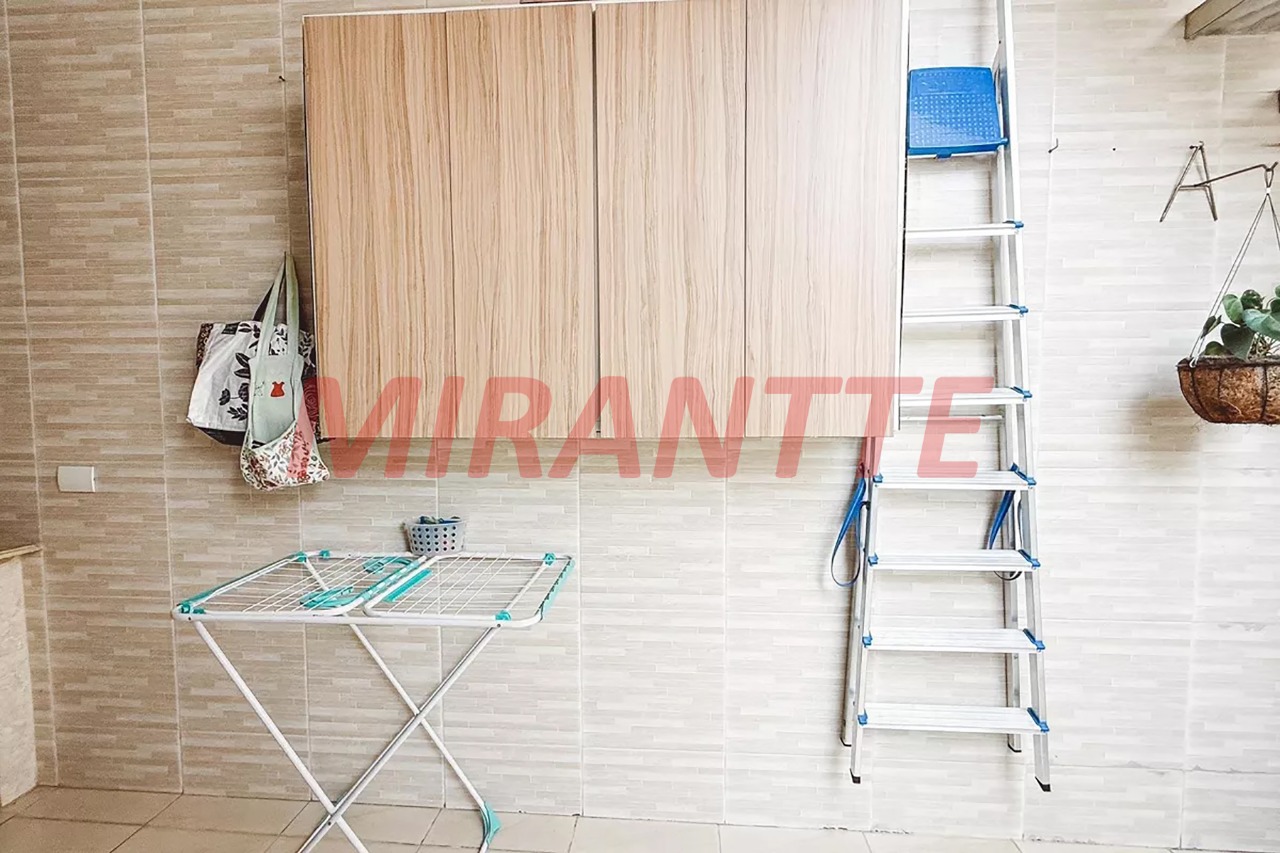 Sobrado de 230m² com 4 quartos em Imirim