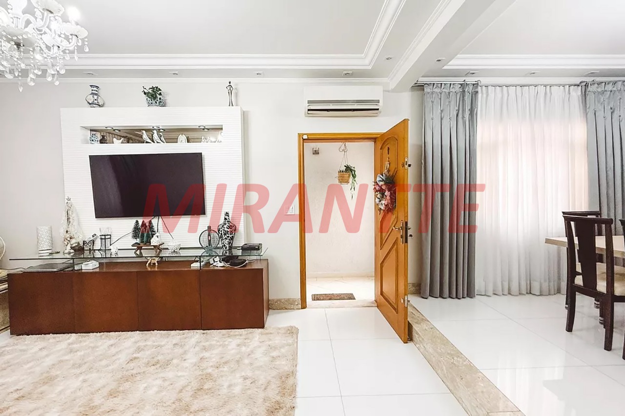 Sobrado de 230m² com 4 quartos em Imirim