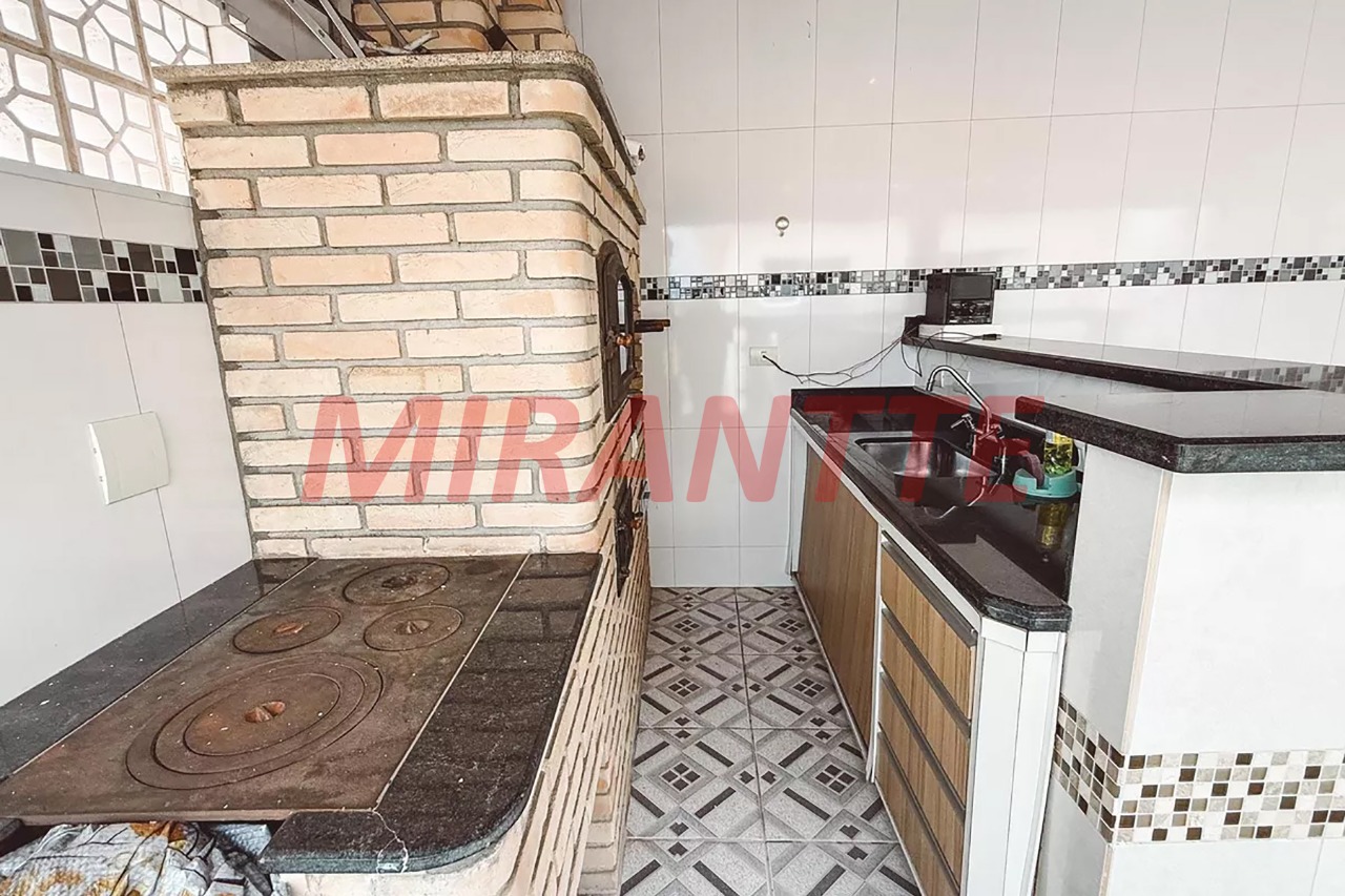 Sobrado de 230m² com 4 quartos em Imirim