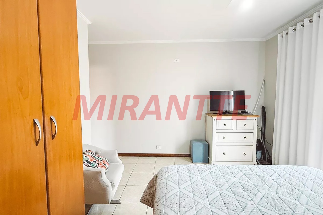 Sobrado de 230m² com 4 quartos em Imirim