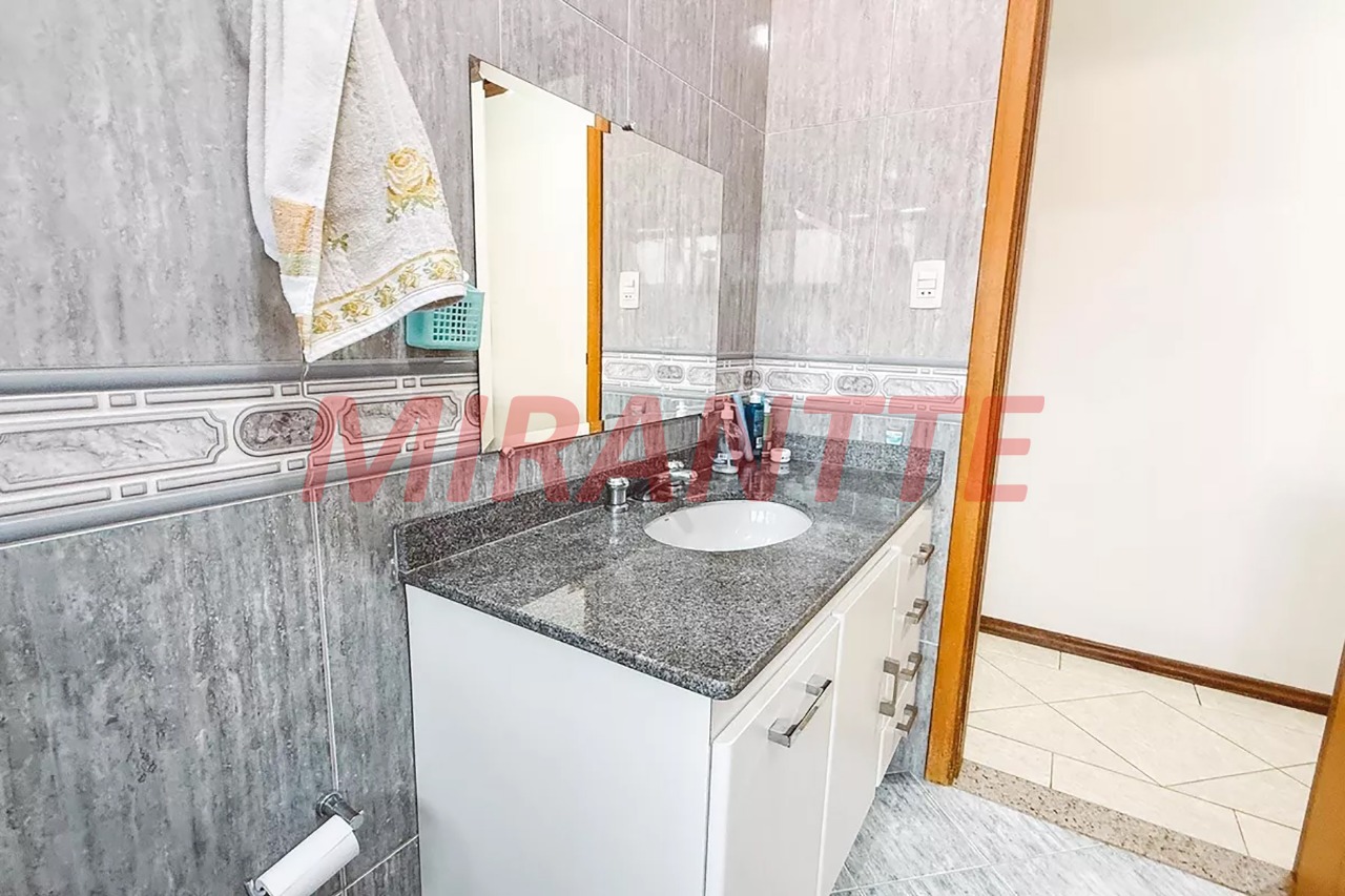 Sobrado de 230m² com 4 quartos em Imirim