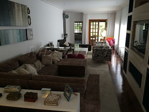Casa terrea de 452m² com 6 quartos em Jardim Panorama