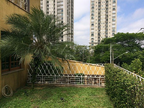 Casa terrea de 452m² com 6 quartos em Jardim Panorama