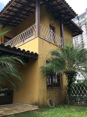 Casa terrea de 452m² com 6 quartos em Jardim Panorama
