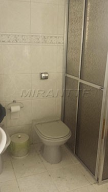 Sobrado de 200m² com 4 quartos em Vila Mazzei