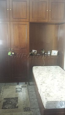 Sobrado de 200m² com 4 quartos em Vila Mazzei