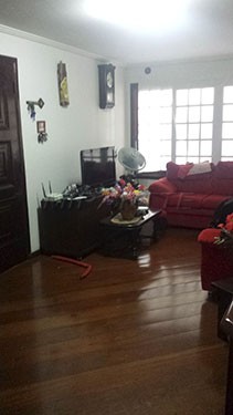 Sobrado de 200m² com 4 quartos em Vila Mazzei