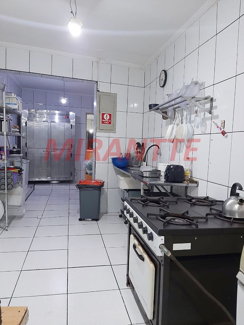 Comercial de 207m² em Santana