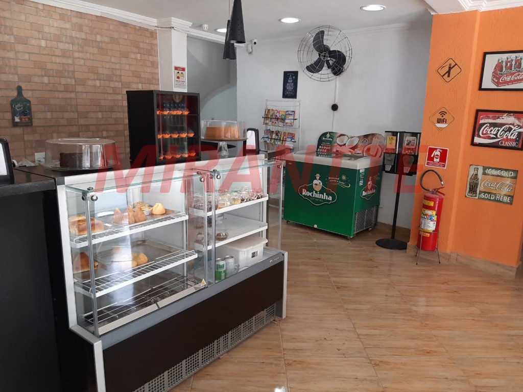 Comercial de 207m² em Santana