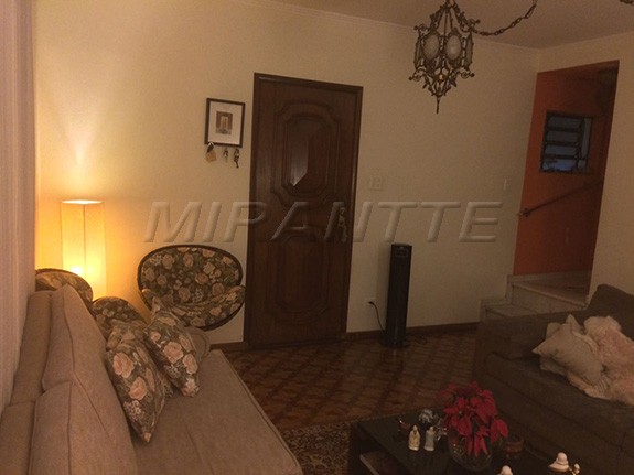Sobrado de 285m² com 3 quartos em Santana