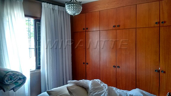 Sobrado de 285m² com 3 quartos em Santana