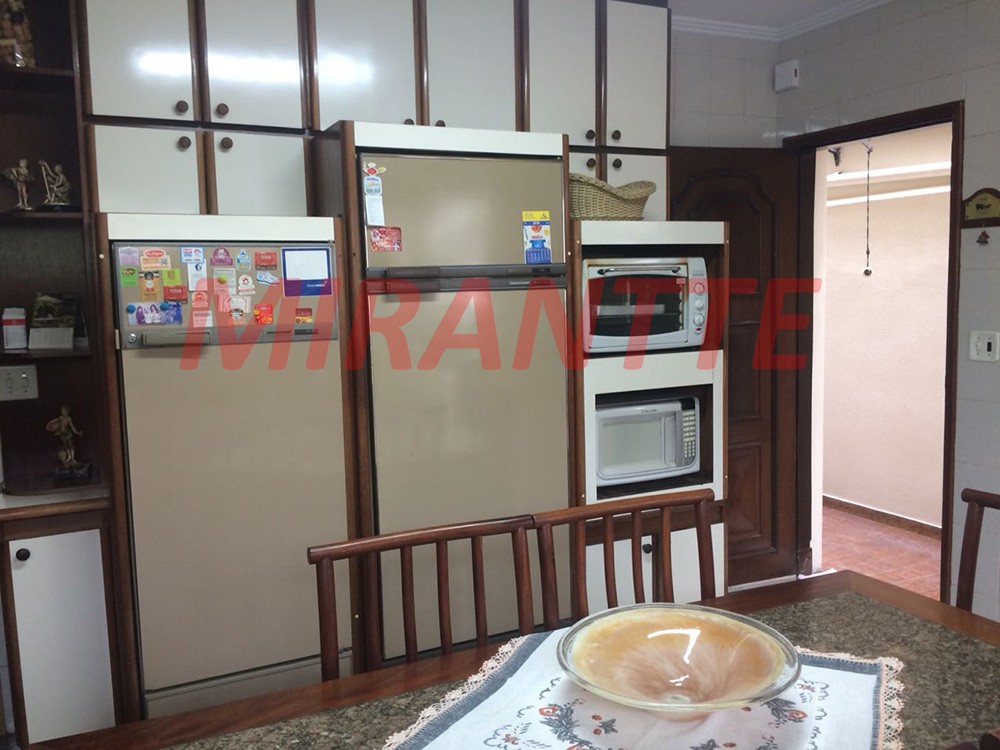 Sobrado de 285m² com 3 quartos em Santana