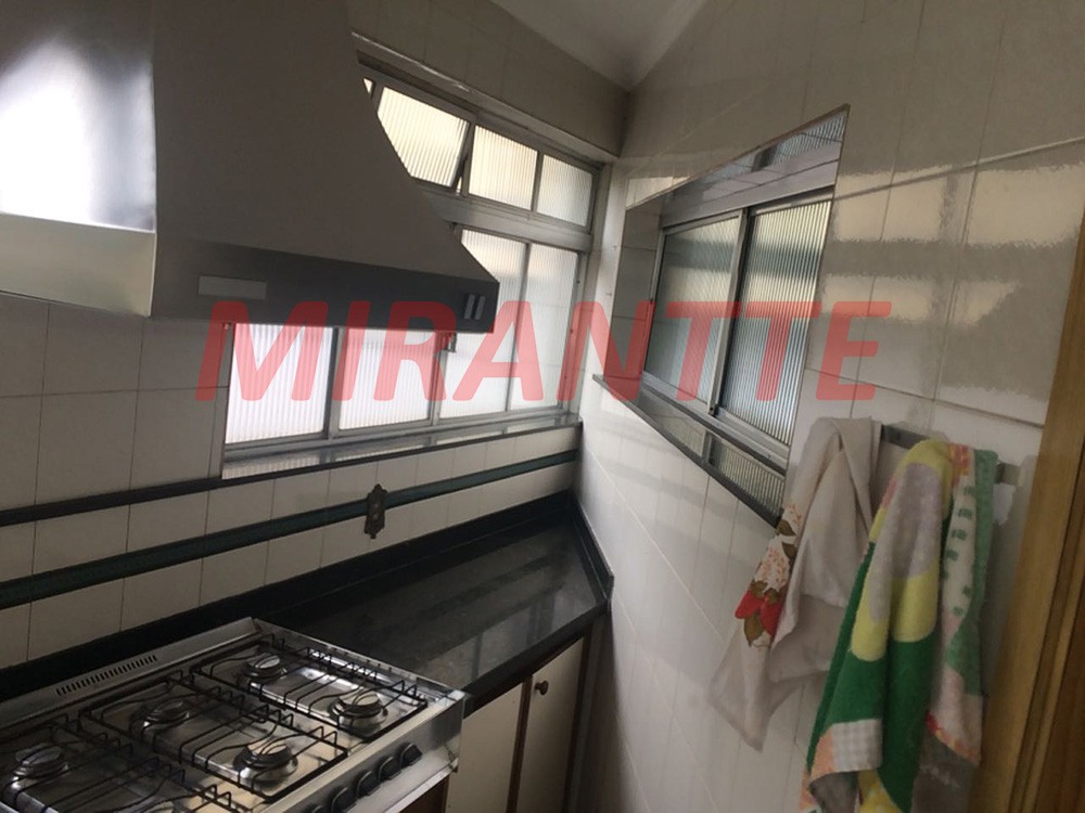 Sobrado de 285m² com 3 quartos em Santana