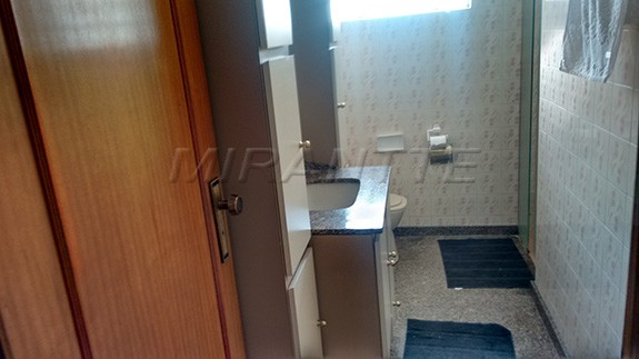 Sobrado de 285m² com 3 quartos em Santana
