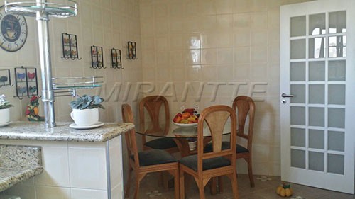 Apartamento de 153m² com 4 quartos em Horto Florestal