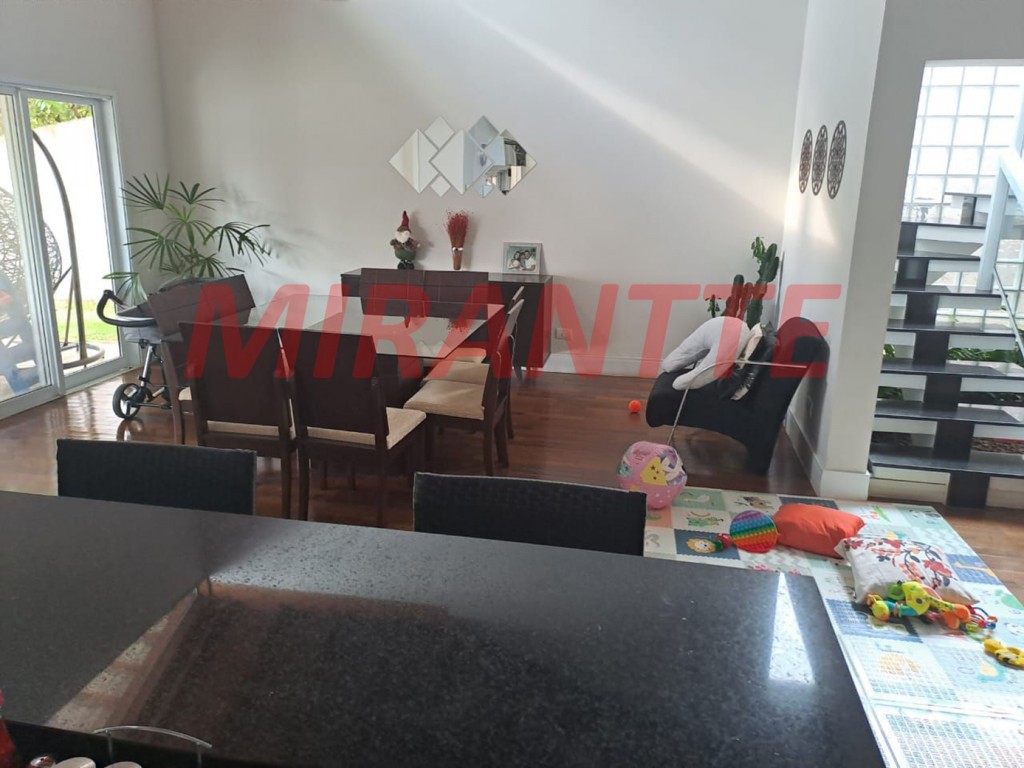 Sobrado de 313m² com 3 quartos em Centro – Mairiporã