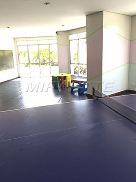 Apartamento de 49m² com 2 quartos em Santa Teresinha