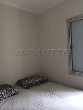 Apartamento de 49m² com 2 quartos em Santa Teresinha