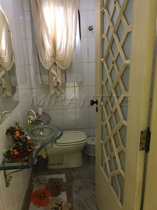 Apartamento de 220m² com 4 quartos em Vila Galvão