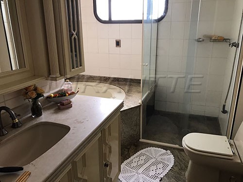 Apartamento de 220m² com 4 quartos em Vila Galvão