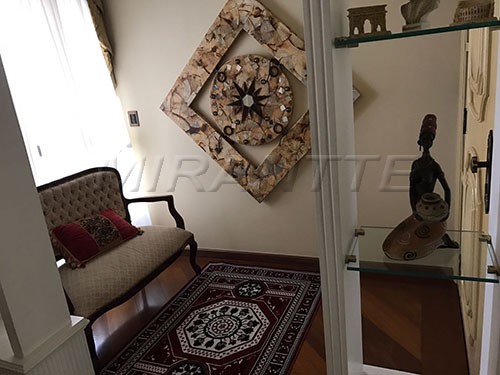 Apartamento de 220m² com 4 quartos em Vila Galvão
