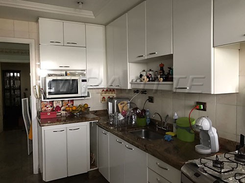 Apartamento de 220m² com 4 quartos em Vila Galvão