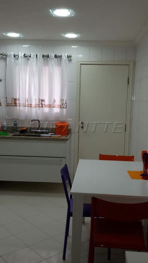 Apartamento de 189m² com 3 quartos em CENTRO