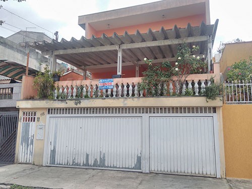 Sobrado de 200m² com 3 quartos em Brasilândia
