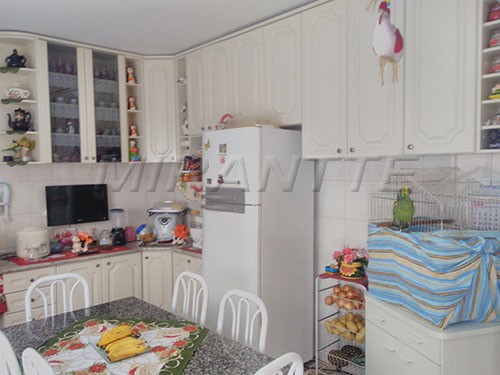 Sobrado de 200m² com 3 quartos em Brasilândia