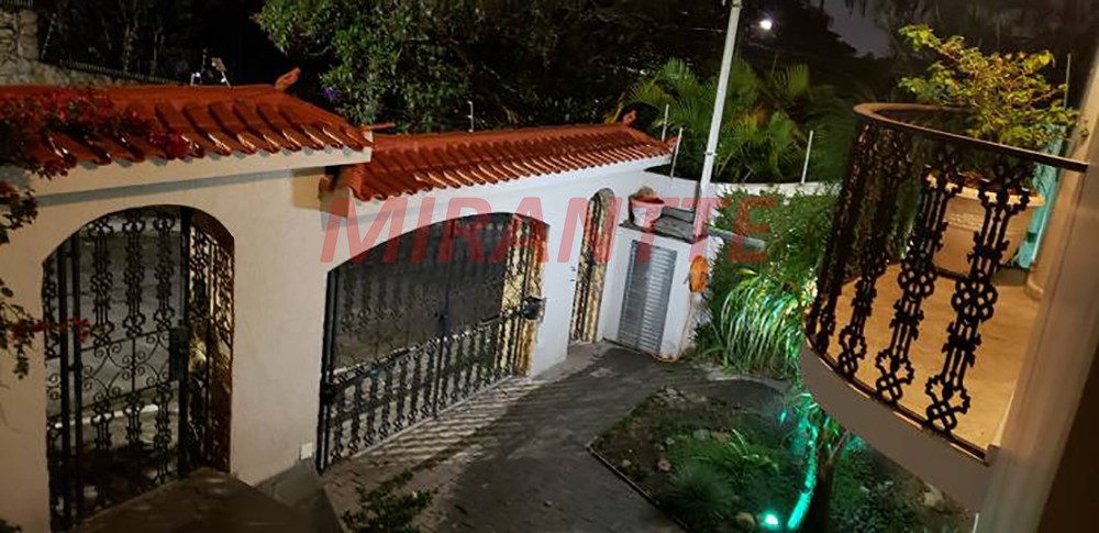 Casa terrea de 303m² com 4 quartos em Horto Florestal