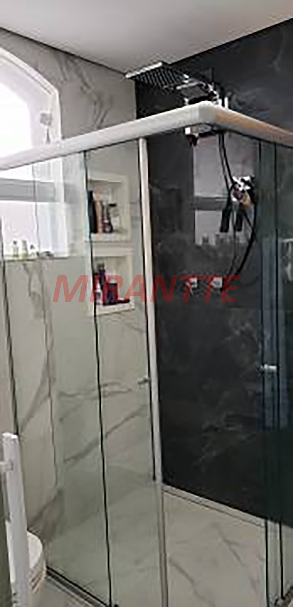 Casa terrea de 303m² com 4 quartos em Horto Florestal