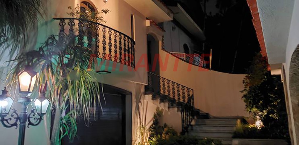 Casa terrea de 303m² com 4 quartos em Horto Florestal