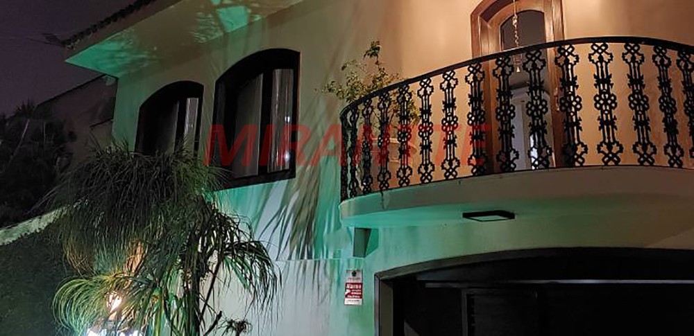 Casa terrea de 303m² com 4 quartos em Horto Florestal
