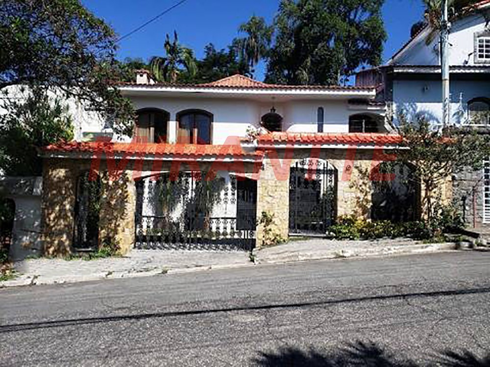 Casa terrea de 303m² com 4 quartos em Horto Florestal