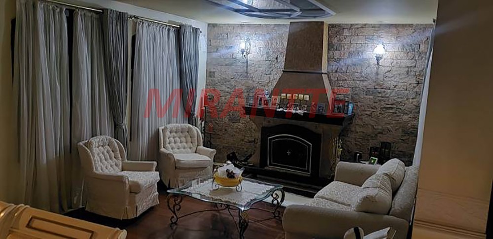 Casa terrea de 303m² com 4 quartos em Horto Florestal