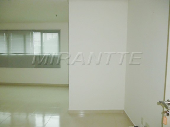 Comercial de 32m² em Santana