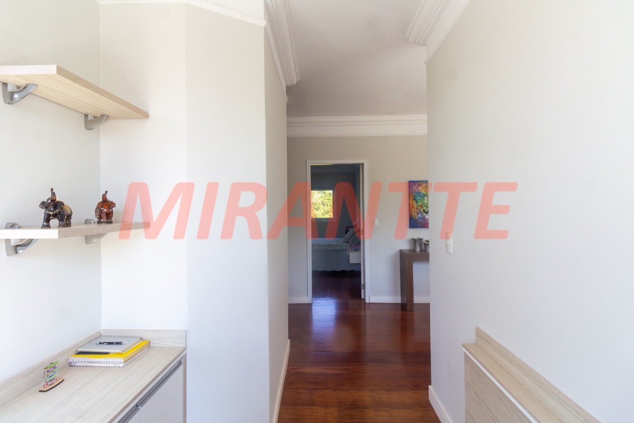 Sobrado de 440m² com 4 quartos em Serra Da Cantareira