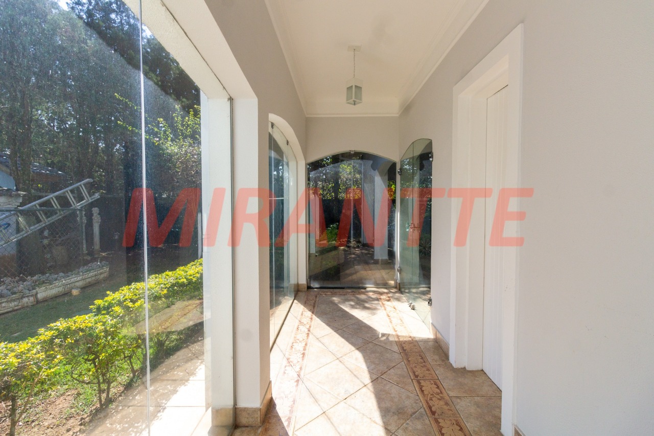 Sobrado de 440m² com 4 quartos em Serra Da Cantareira