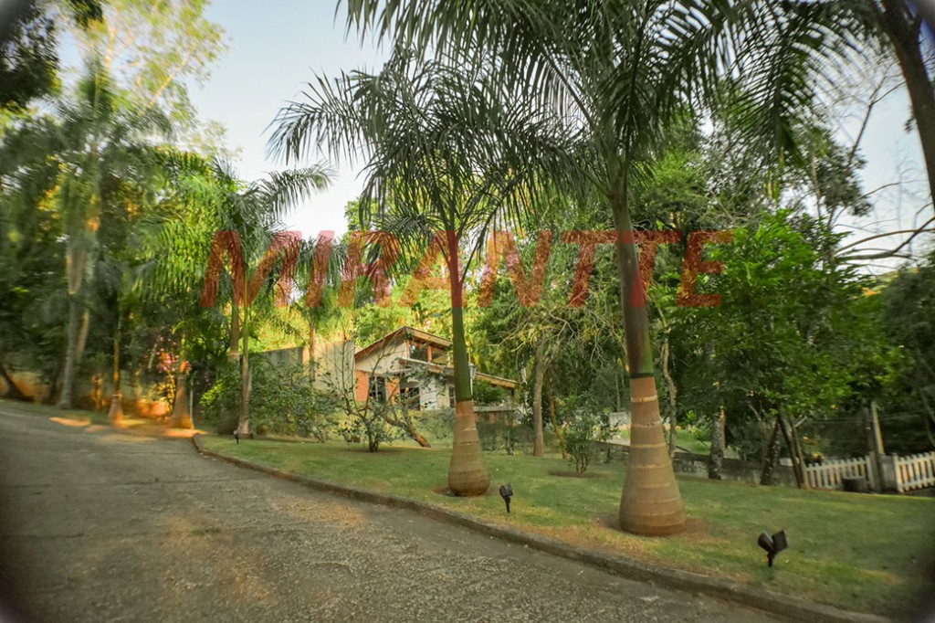 Casa terrea de 454m² com 4 quartos em Alpes de Caieiras