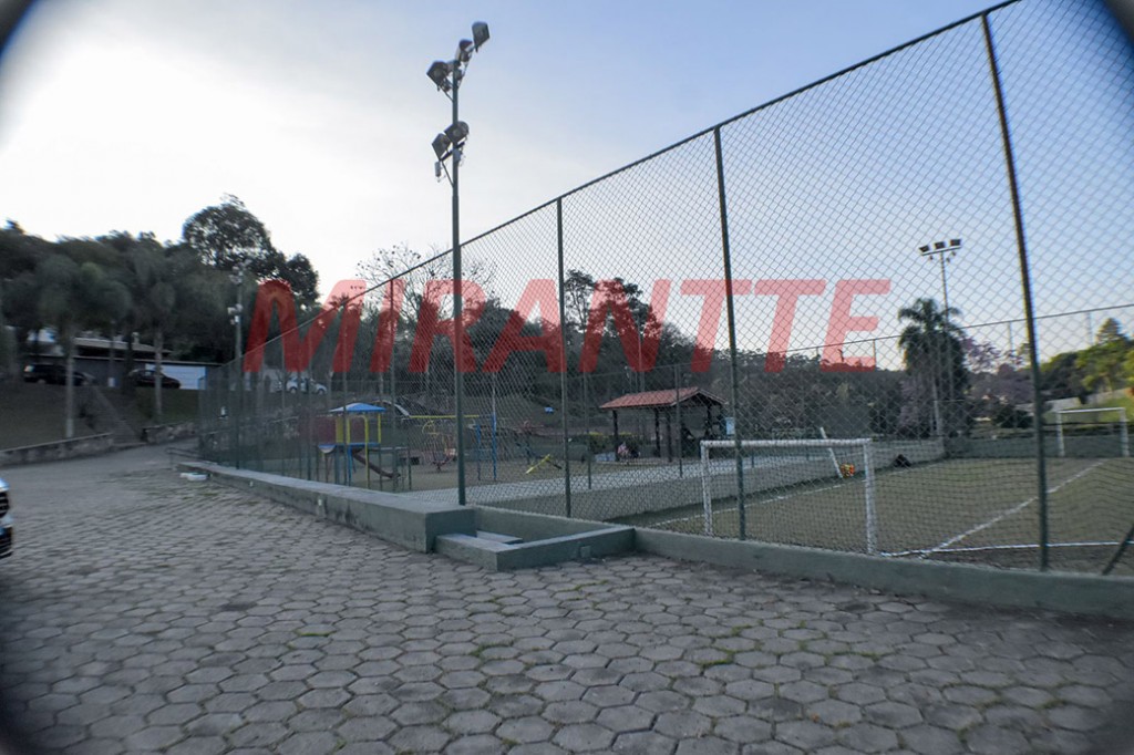 Casa terrea de 454m² com 4 quartos em Alpes de Caieiras